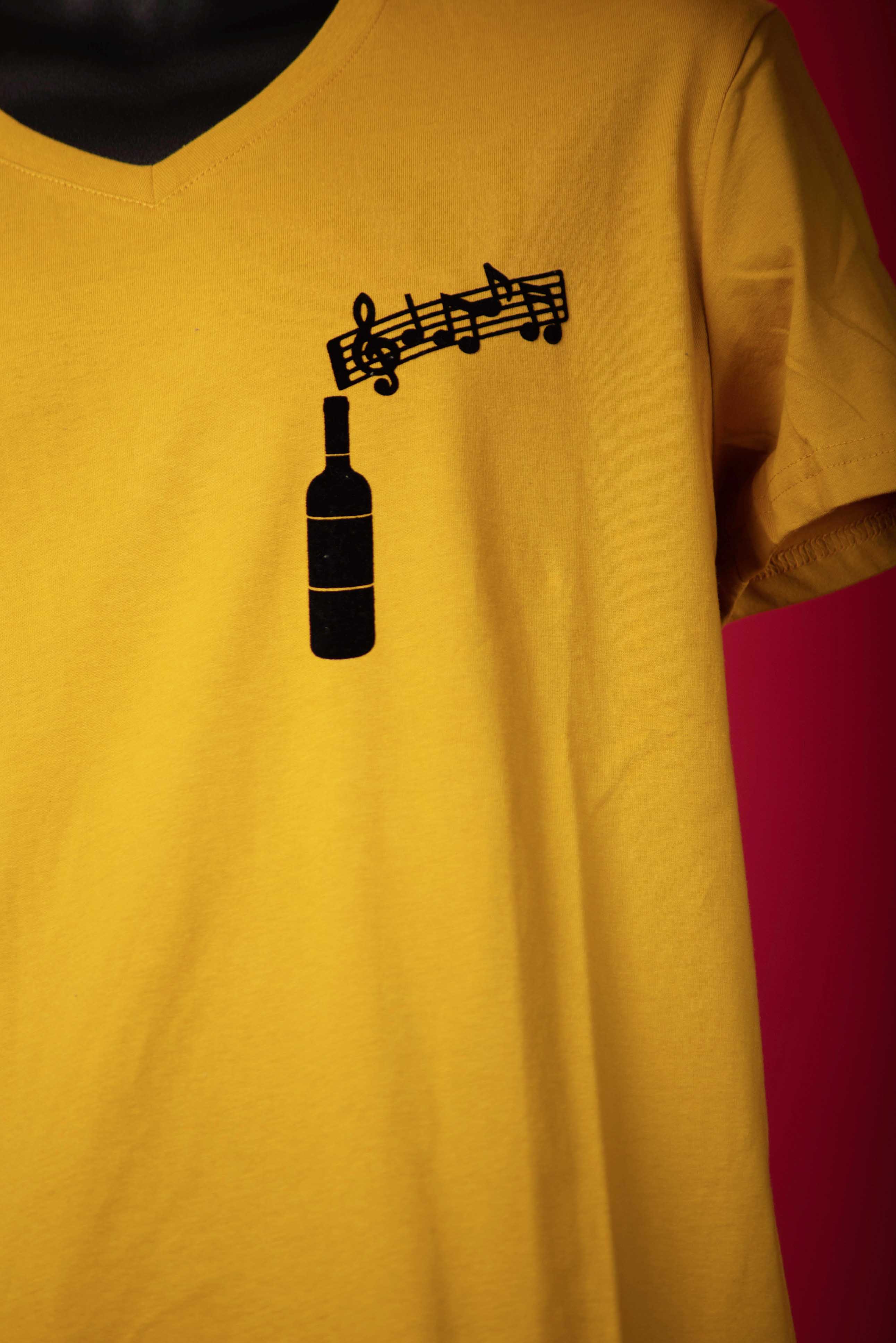 BOTTLE WINE MUSIC (T-SHIRT)